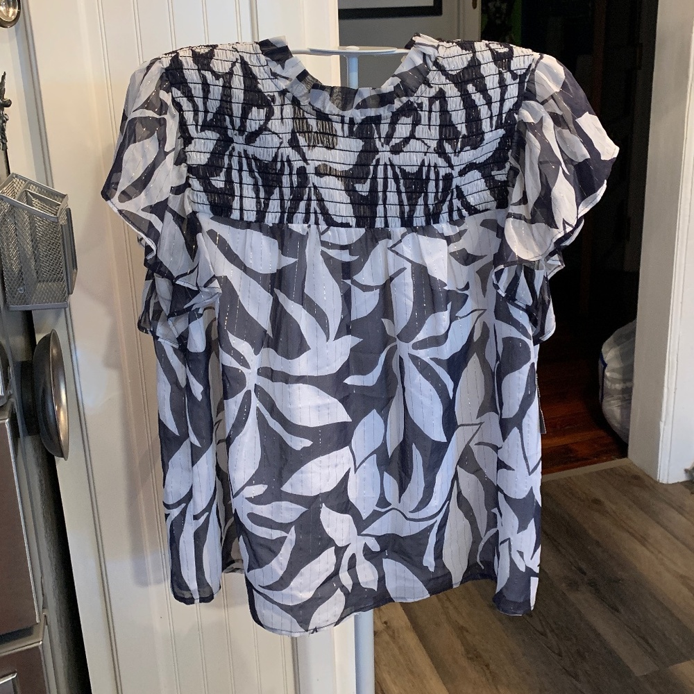 Marie Oliver flutter sleeve‎ top w/ metallic. 248 retail. Wornnonce